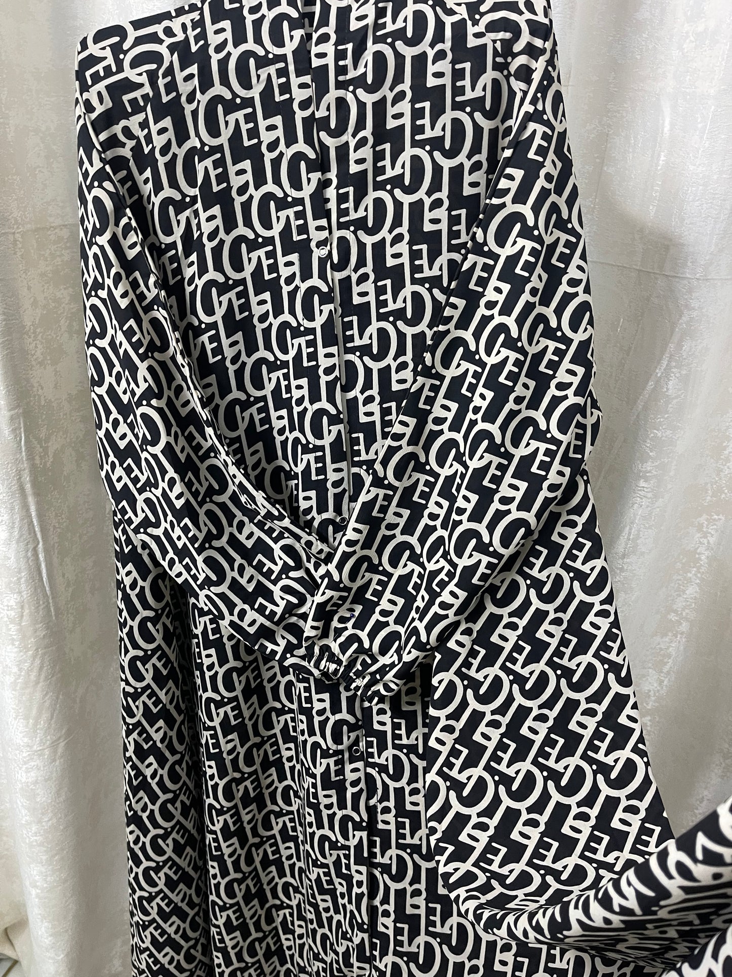 Long Flair Abaya Set - Black with Circles