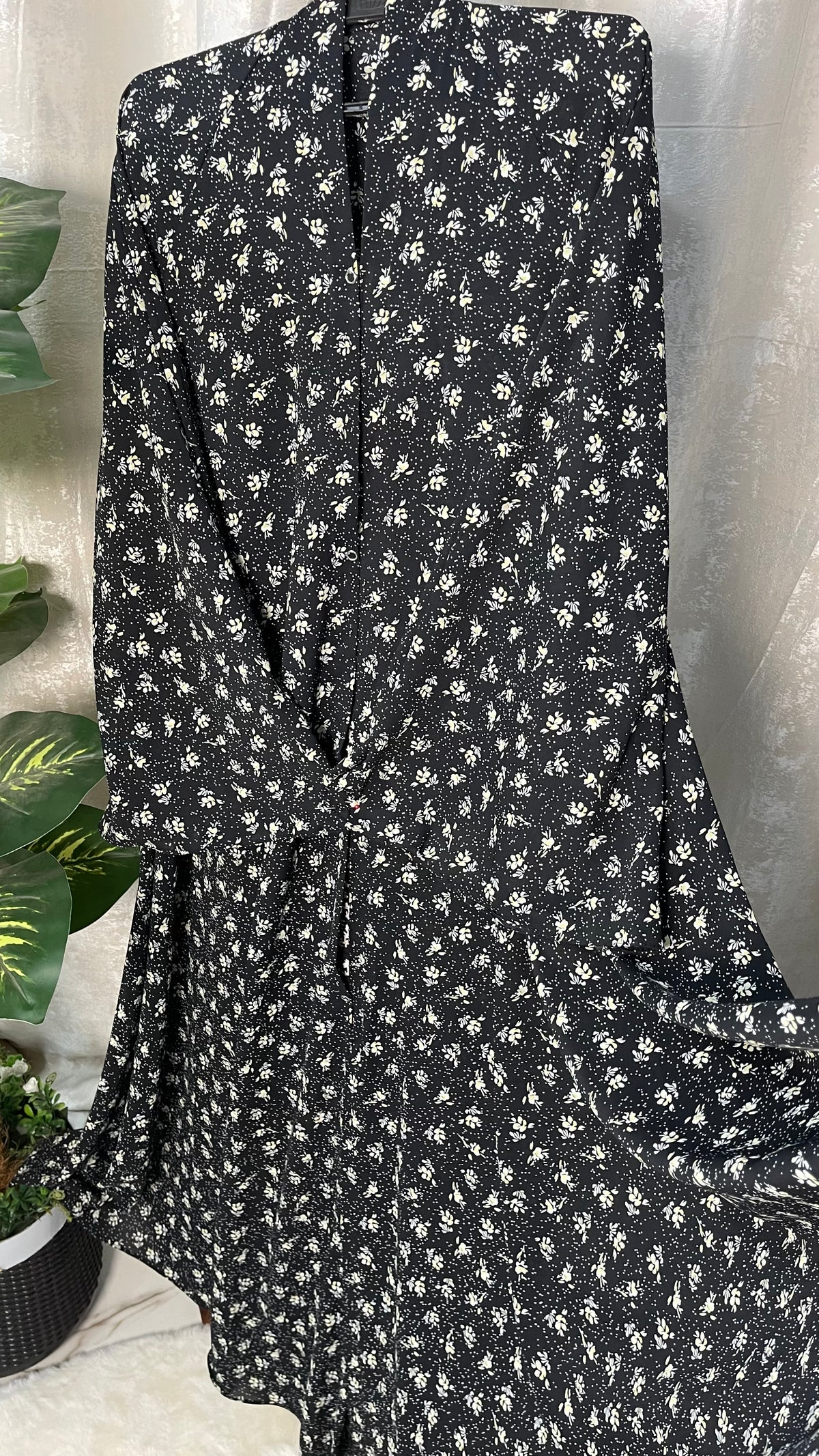 Long Flair Abaya Set - Black With mini flowers