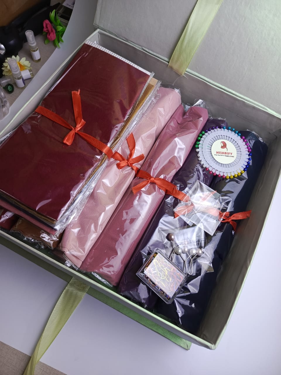 Mega Hijab Box (5 Hijab Sets)