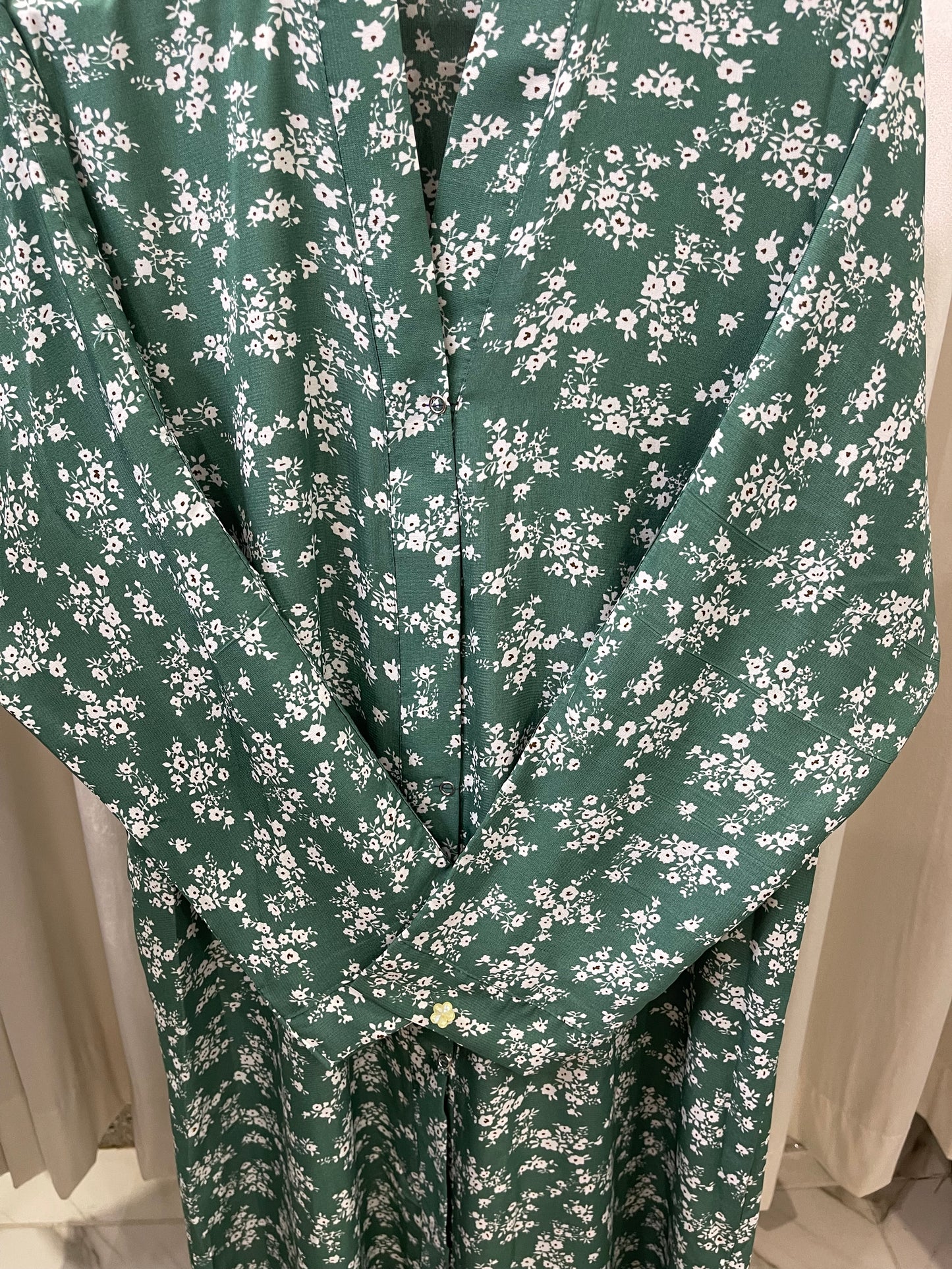 Printed Abaya - Green With White Flowers