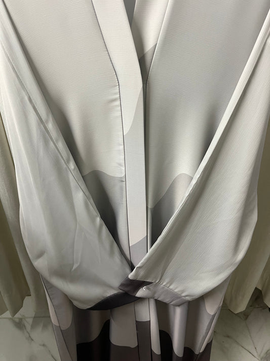 Tie n Die Abaya ( Tripple Shade ) - Light Grey