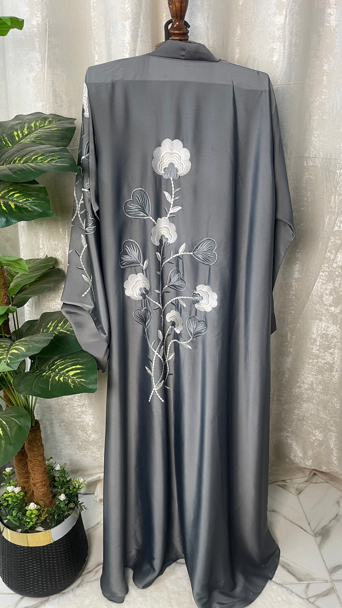 Tiktok Embriodery Abaya Set - Grey