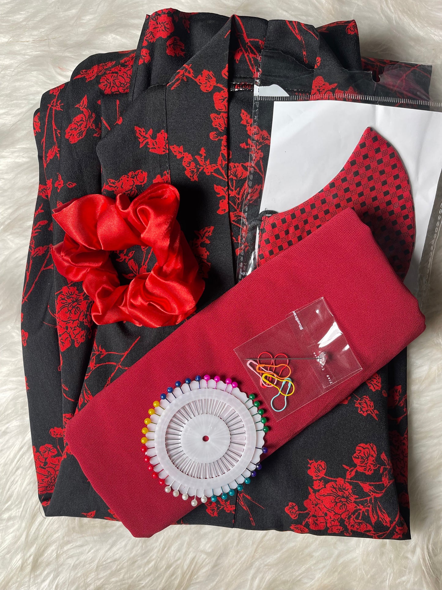 Printed Abaya - Black With Red