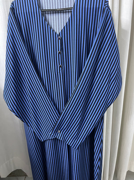 Line Style Open Abaya And Contras Hijab With 1 side Pocket - Blue