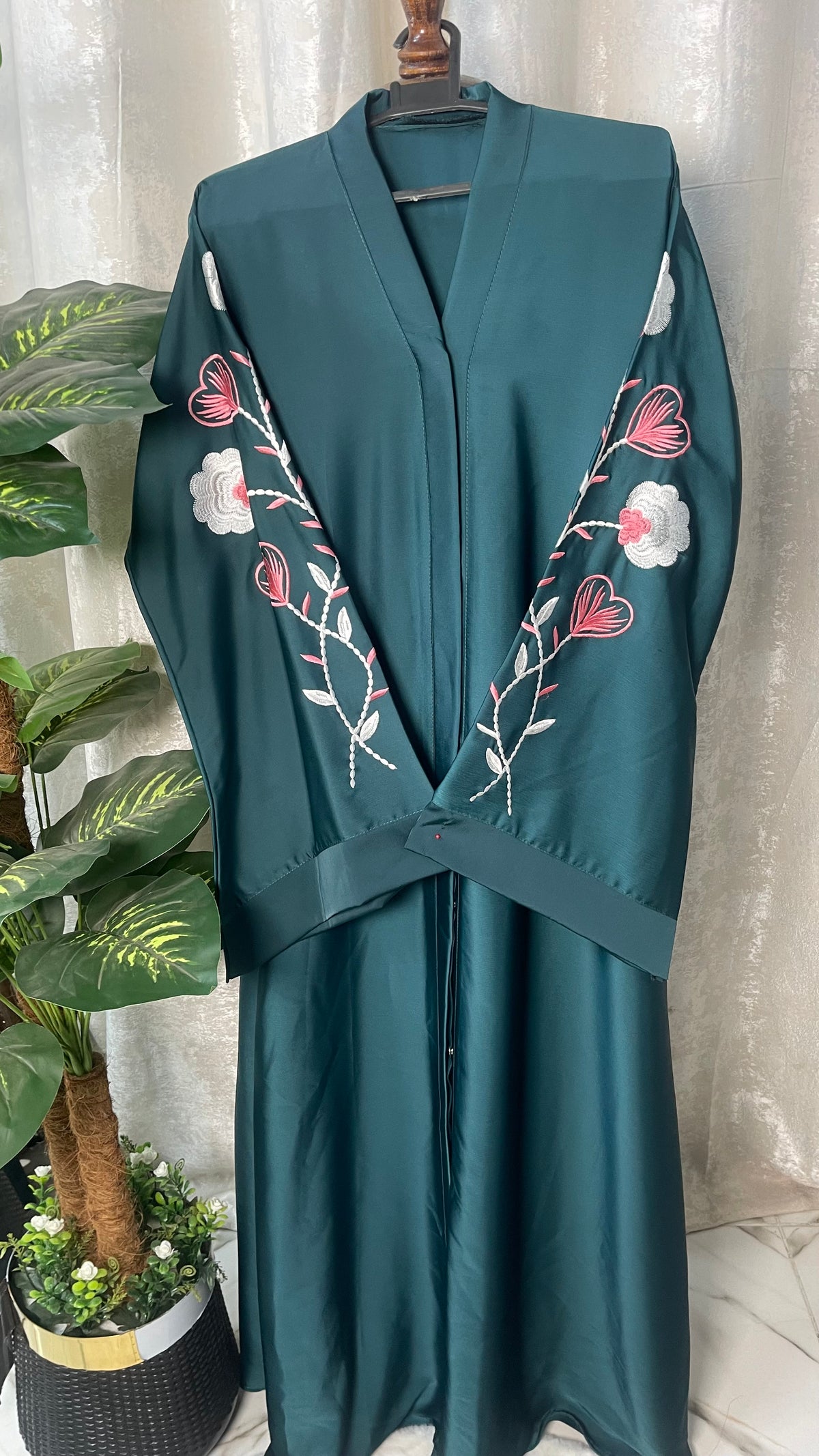 Tiktok Embriodery Abaya - Zinc