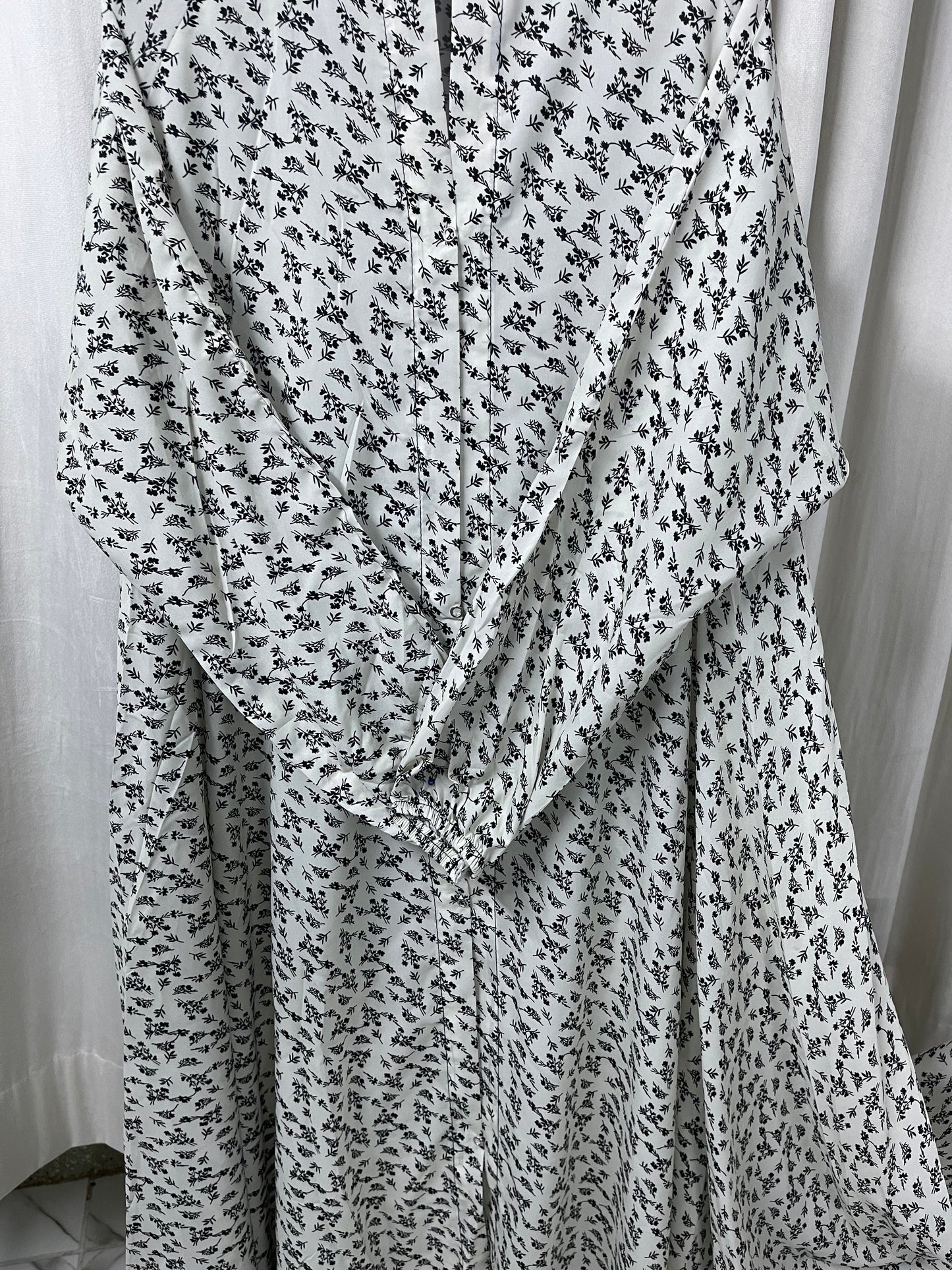 Long Flair Abaya Set -White with Black mini flowers