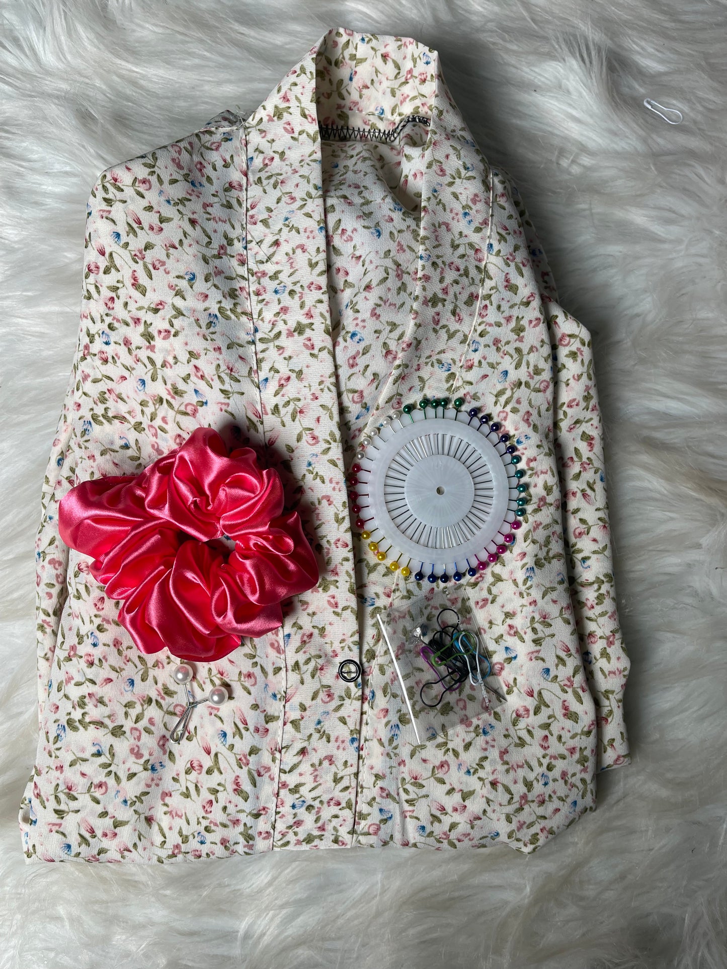 Abaya With Scrunchie & Pins