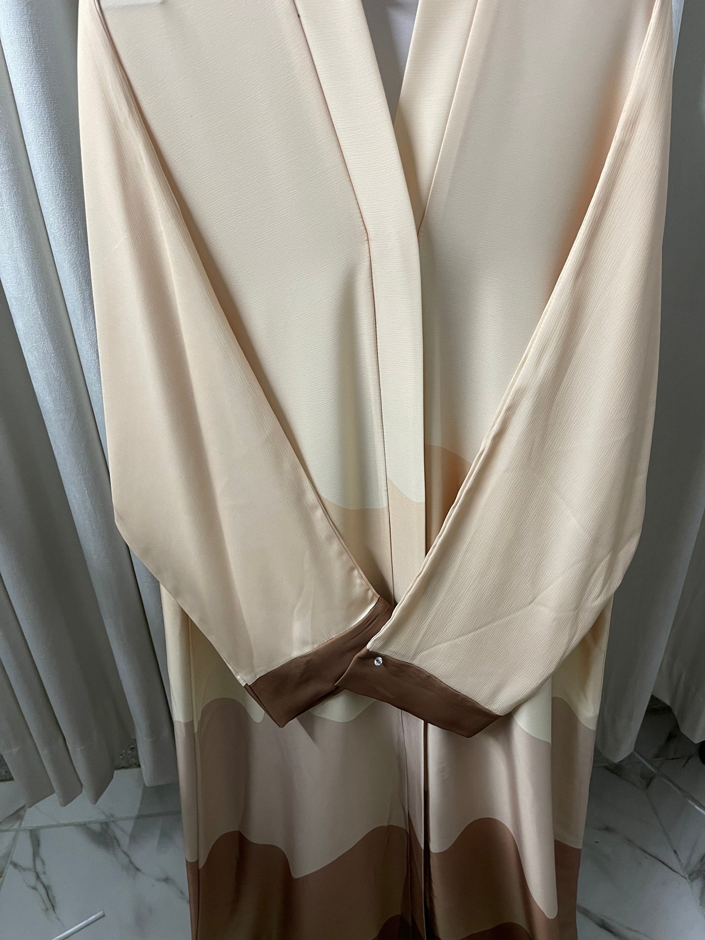 Tie n Die Abaya ( Tripple Shade ) - Creamy and Chocalate