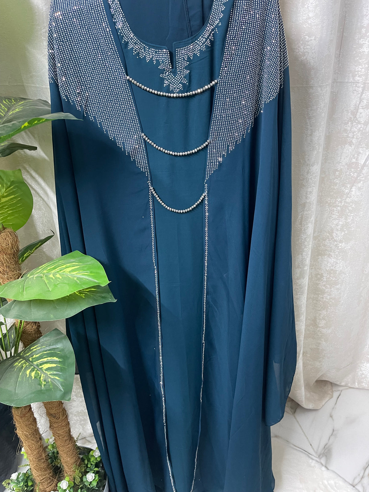 Pari Abaya - Zinc