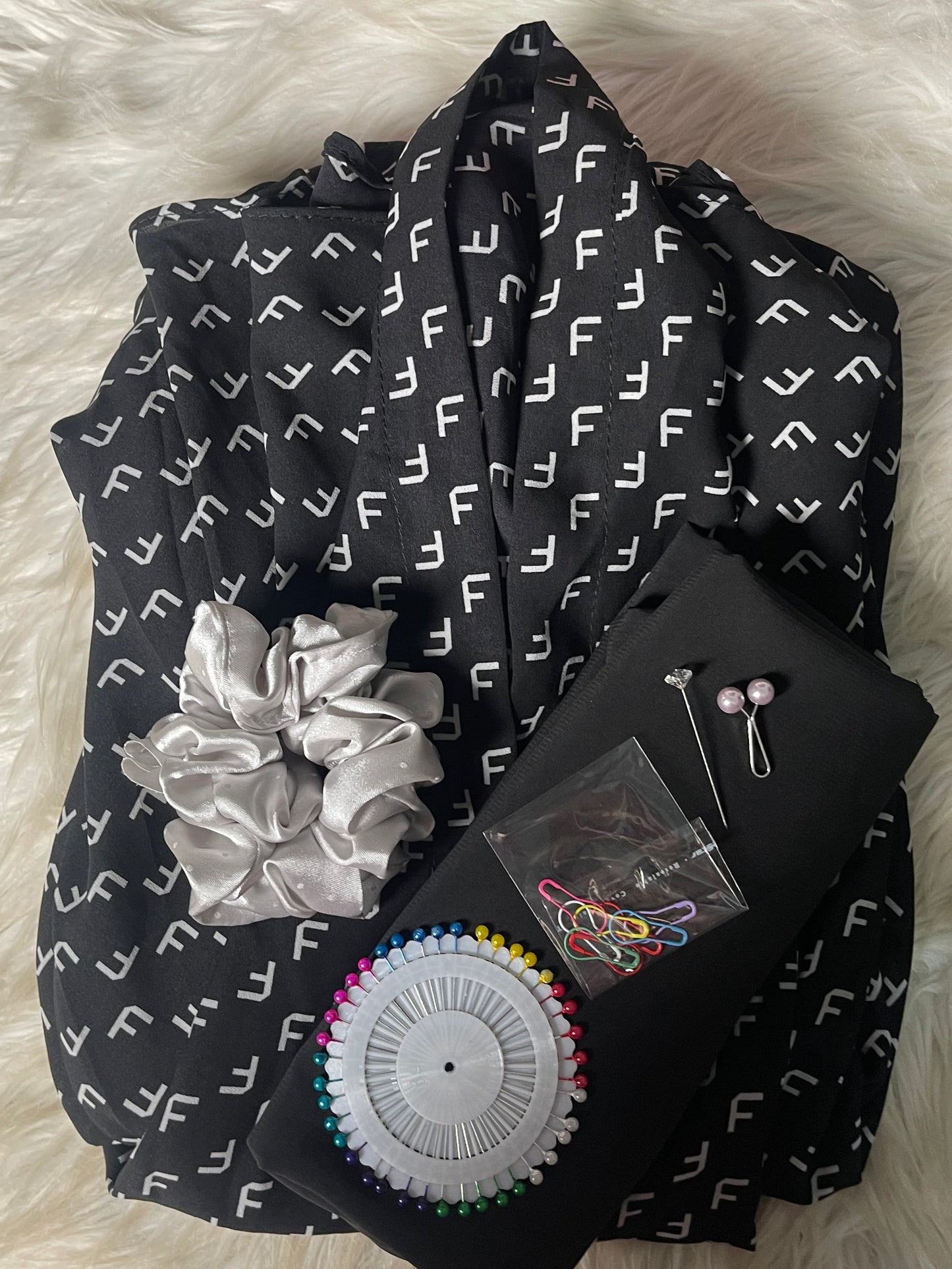 Long Flair Abaya Set - Black n white