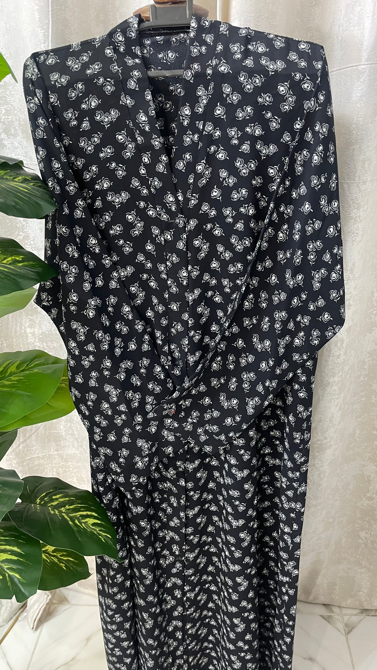 Black with White Roses