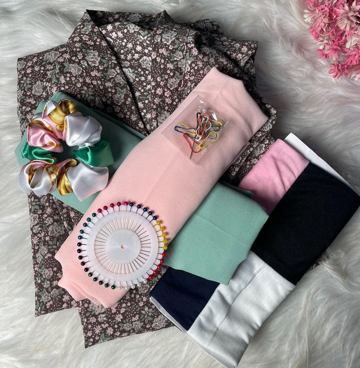 ABAYA WITH 2 HIJABS DEAL