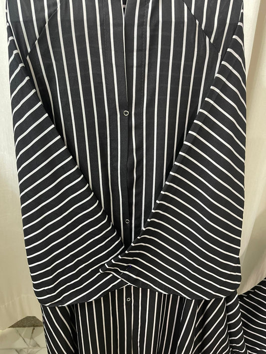Long Flair Abaya - Black with white line